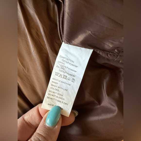 NWOT Women's Winter Crop Vest Lightweight Sleeveless Warm Outerwear Puffer Large - Picture 5 of 6